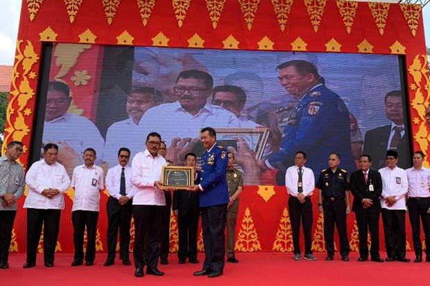 BPJS Ketenagakerjaan Beri Penghargaan kepada Walikota Pekanbaru