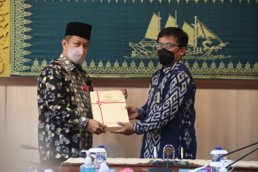Pemprov Riau Terima LHP dari BPK Perwakilan Riau, Optimis Capai 70 Persen Vaksinasi