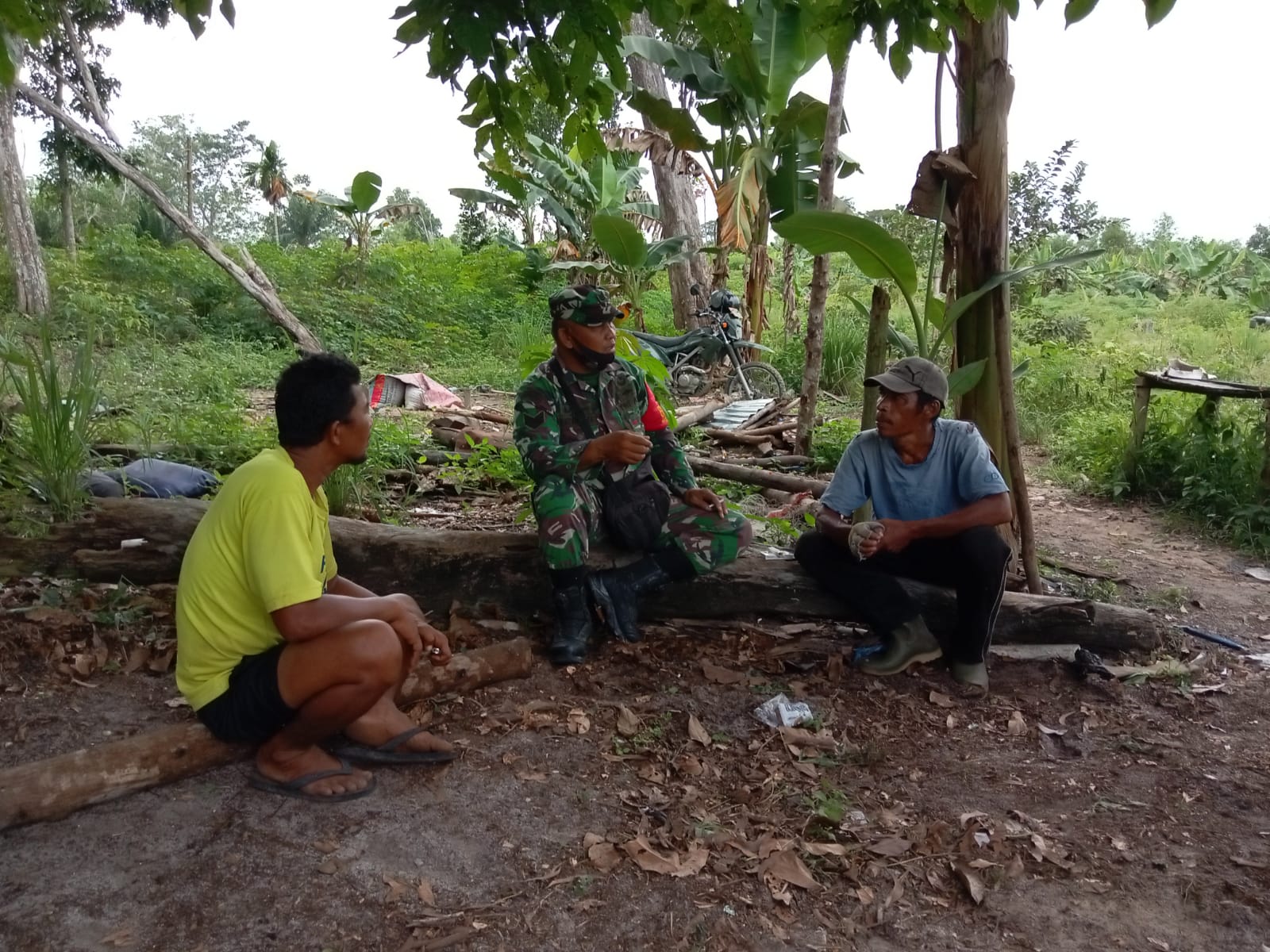 Serka Fahrizal Purba Laksanakan Komsos