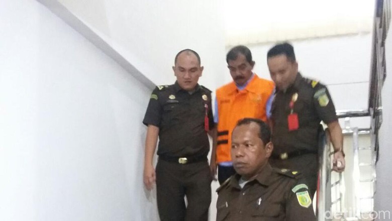 Korupsi Proyek Jembatan, Esk Kadis PU Rohil Ditahan Jaksa