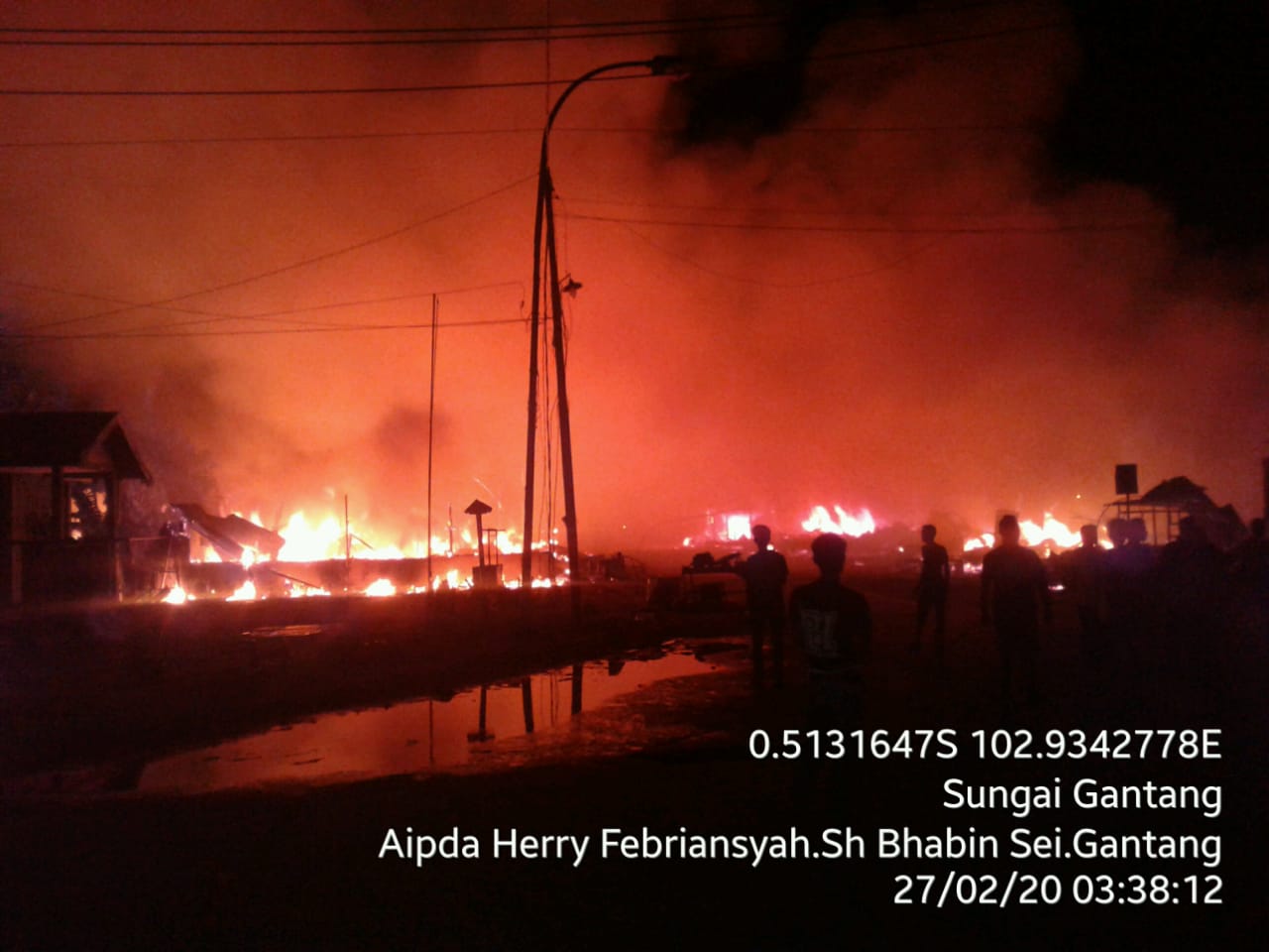 20 Pintu Kios di Rumbai Ludes Terbakar