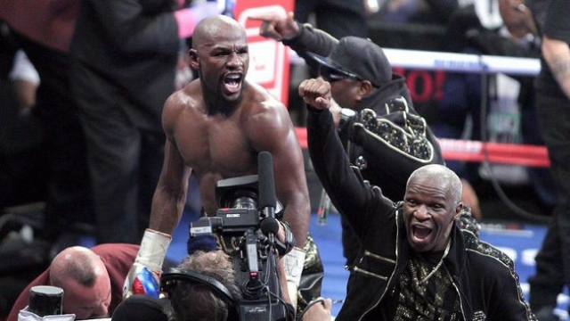 Ditantang Khabib, Mayweather Jr : Ayo Buat Las Vegas Besar Kembali