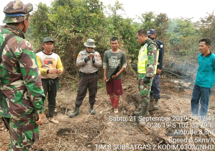 Tangkap Pelaku Karlahut, Dandim 0302/Inhu Beri Hadiah kepada Anggotanya