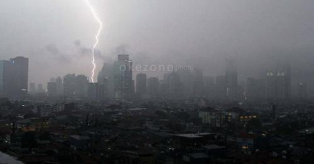 Waspada! Jaksel dan Jaktim Berpotensi Hujan Disertai Petir