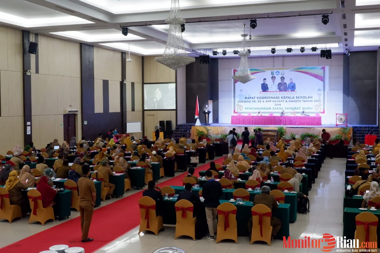 Sekda Buka Rakor Kepsek Jenjang TK, SD, SMP Negeri dan Swasta se Kota Dumai