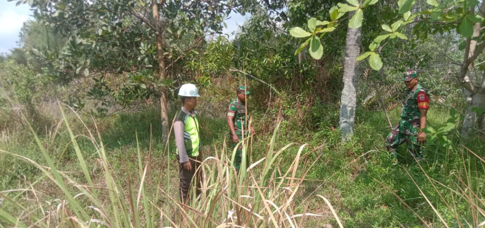 Personil Koramil 06 Merbau Laksanakan Patroli Cegah Karhutla