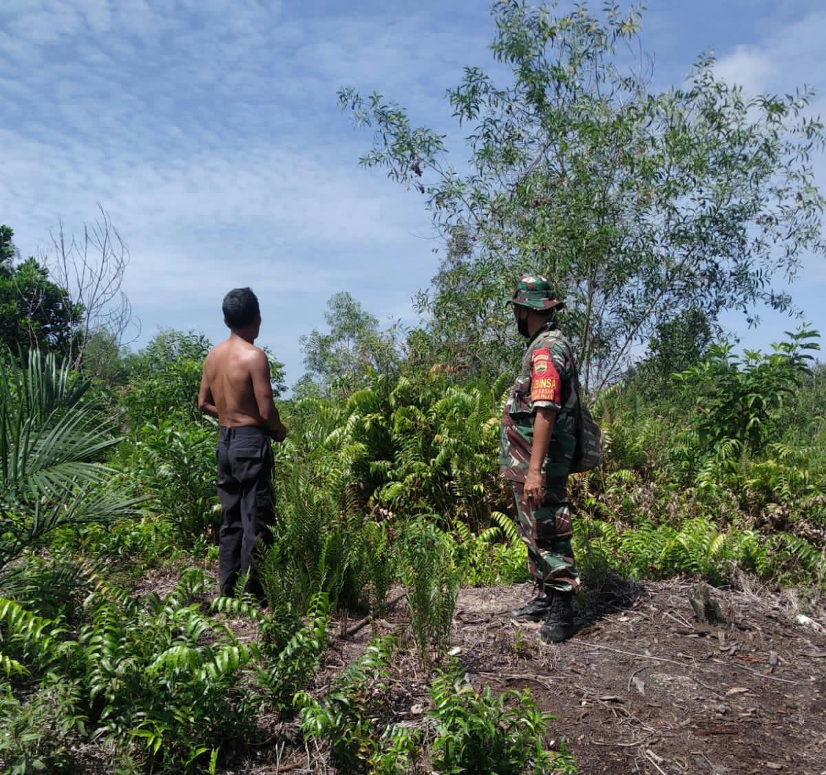 Peltu Wawan Lakukan Patroli Cegah Karhutla di Jalan Dumai Motor