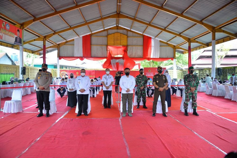 Wagubri Hadiri Vaksinasi Covid-19 Bagi Pelajar