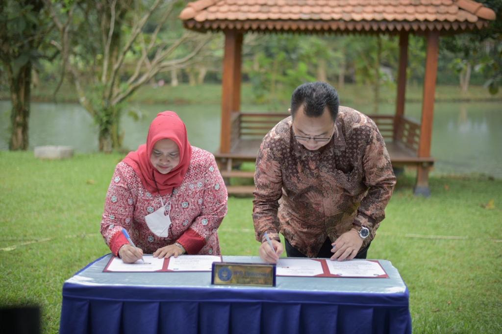 Bupati Kasmarni Tandatangani MoU Dengan IPB Dibidang Pertanian