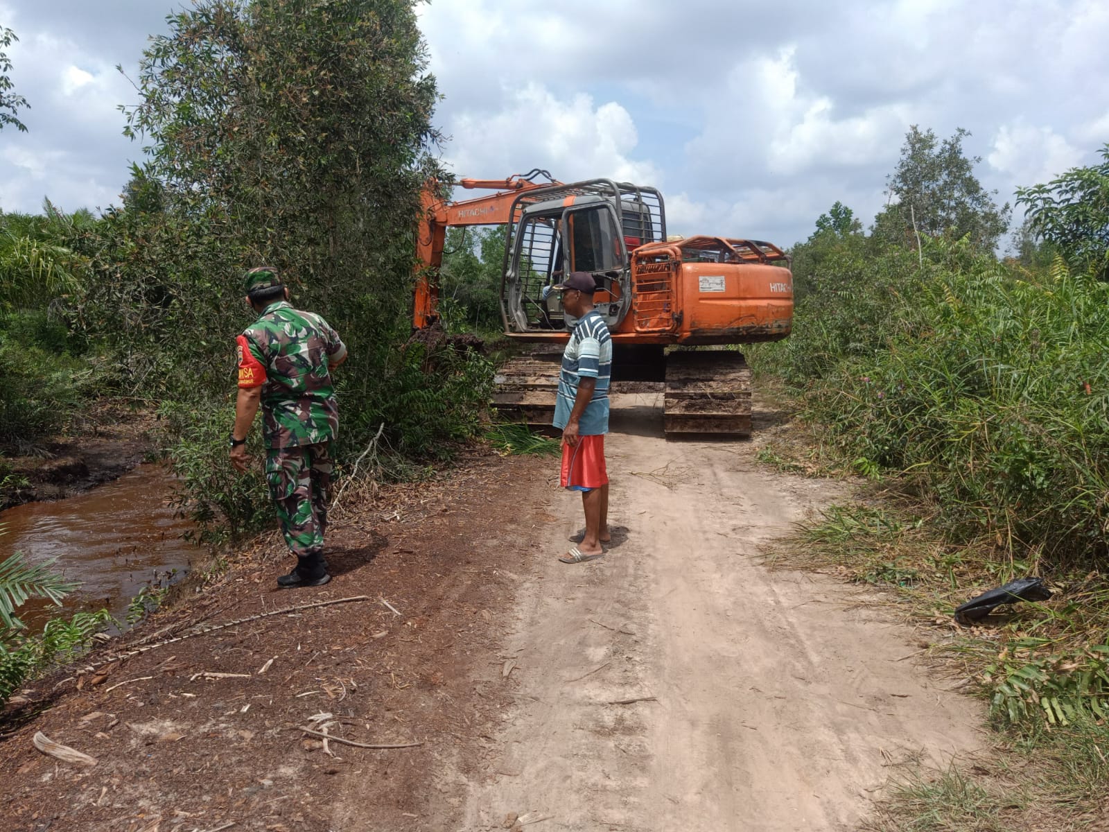 Serka Albinur Lubis Pantai Kegiatan Normalisasi Parit