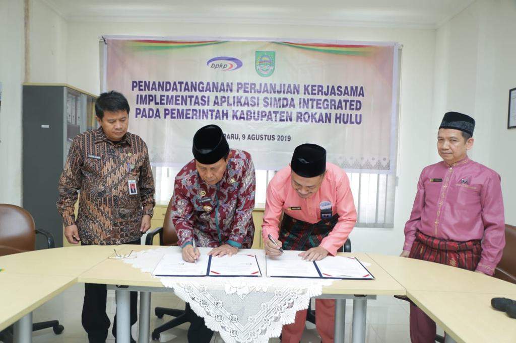 Ciptakan Pemerintahan Bersih, Pemkab Rohul Tandatangani MoU  SIMDA