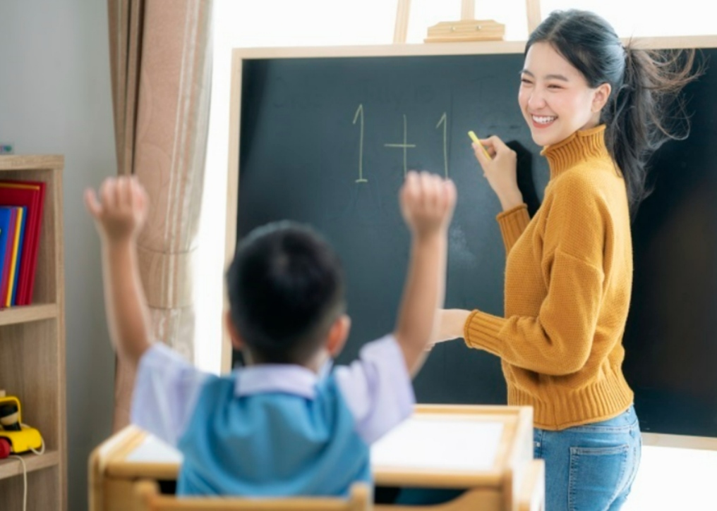 Jenjang Karir Guru, Apakah Menjanjikan? Cek di Sini!