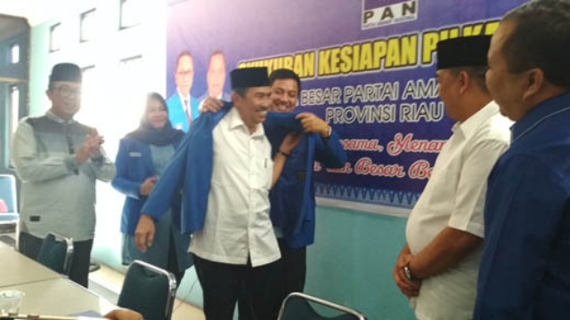 Syamsuar Resmi Jadi Kader PAN