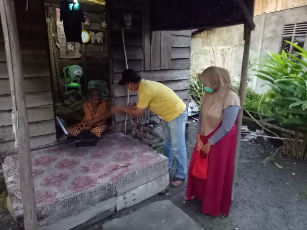 Relawan Ibu Kasmarni Kembali Laksanakan Aksi Sosial