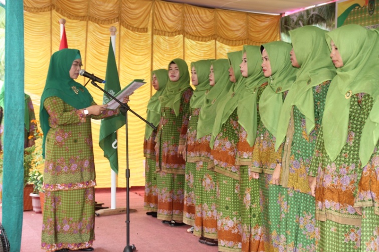 Hj Zulaikhah Lantik Pengurus PAC Muslimat NU Pelangiran