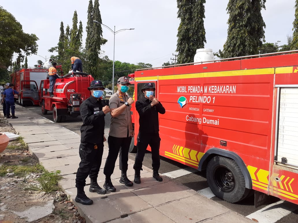 Cegah Corona, PT Pelindo 1 Cabang Dumai Berpartisipasi Dalam Penyemprotan Disinfektan