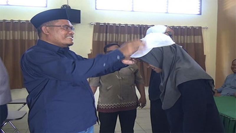 Dr HM Rizal Akbar Lepas 82 Mahasiswa KKN IAI Tafaqquh Fiddin Dumai