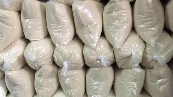 Gula Pasir Mulai Menghilang di Pasar Tradisional
