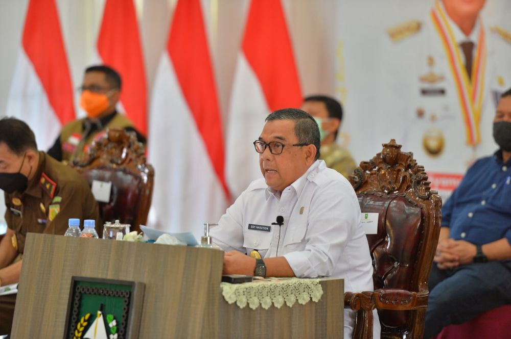 Pemprov Riau Selalu Berupaya Dalam Mengendalikan Laju Penyebaran COVID-19