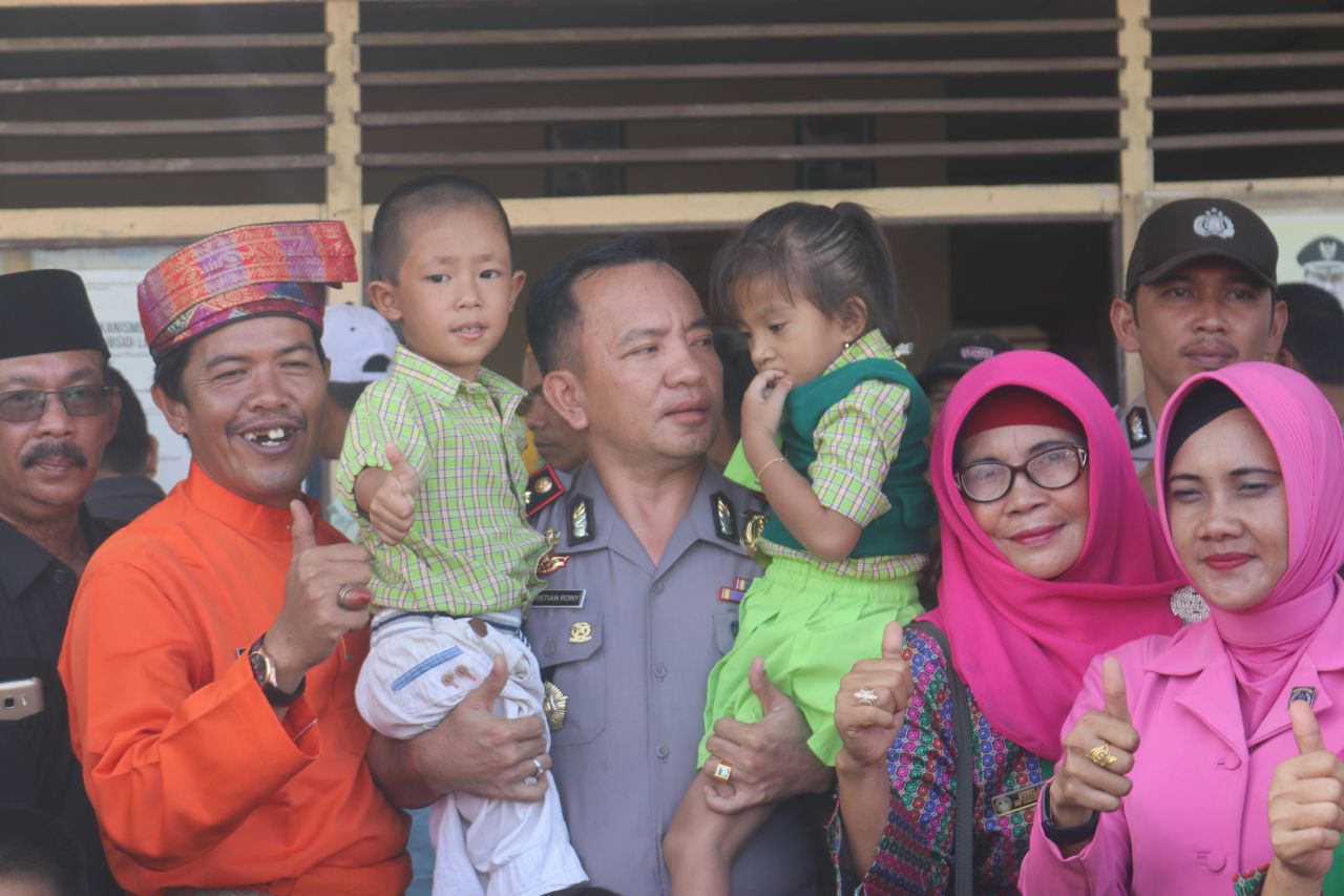 Kunjungi Desa Bekawan, Kapolres Inhil Sebut Penyebab Kebakaran Masih dalam Penyelidikan
