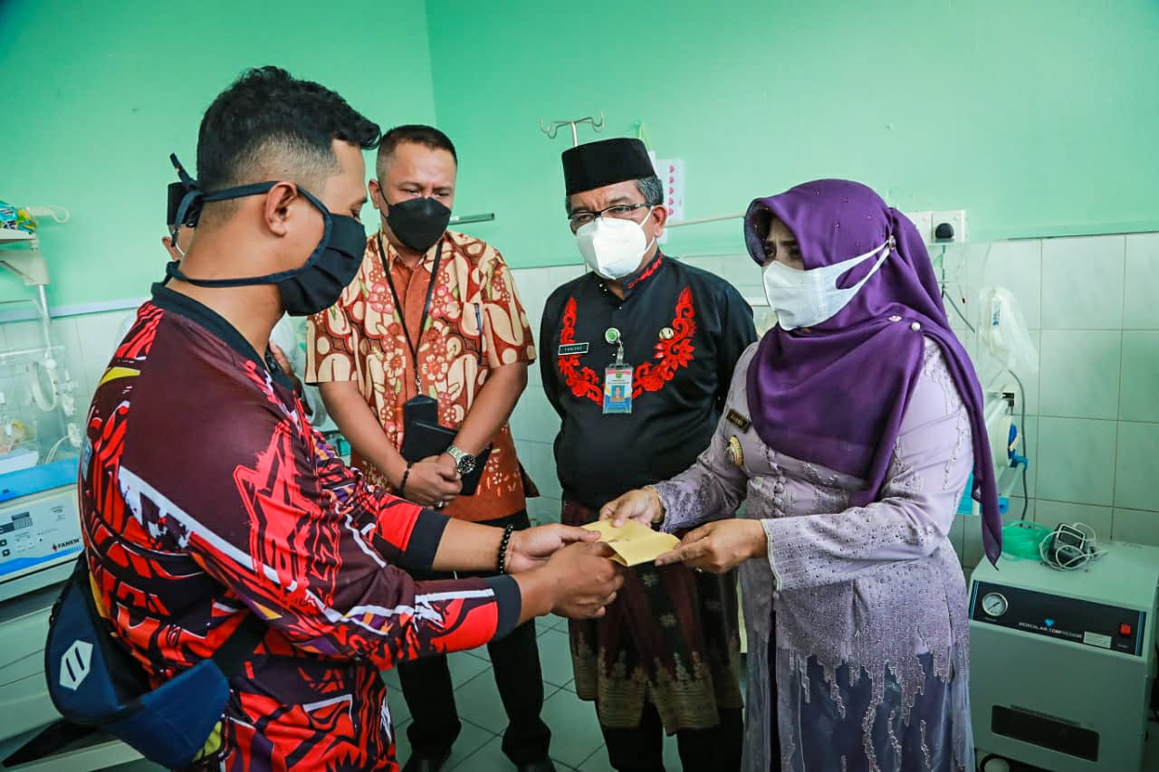 Rahma keliling kampung dan RS bantu warga miskin dan kesusahan melalui zakat 2,5 Persen ASN