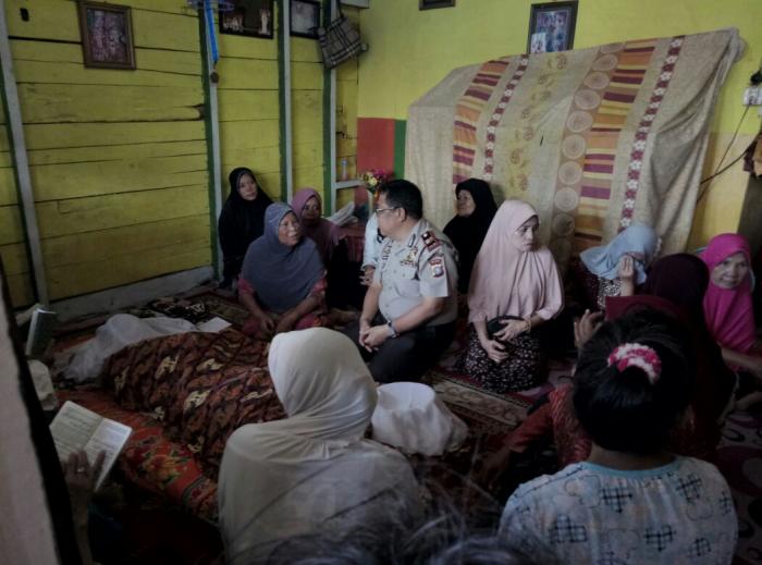Pasutri Kesentrum saat Jemur Kain, Istri Meninggal