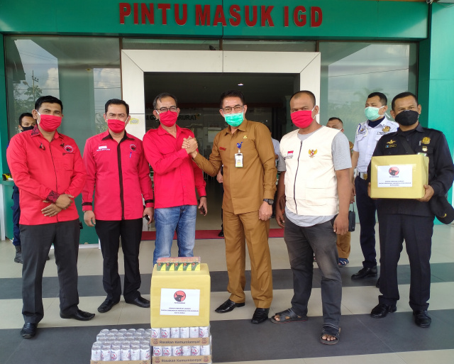 Memperingati Hari Lahir Pancasila, PDI Perjuangan Kota Dumai Laksanakan Bakti Sosial