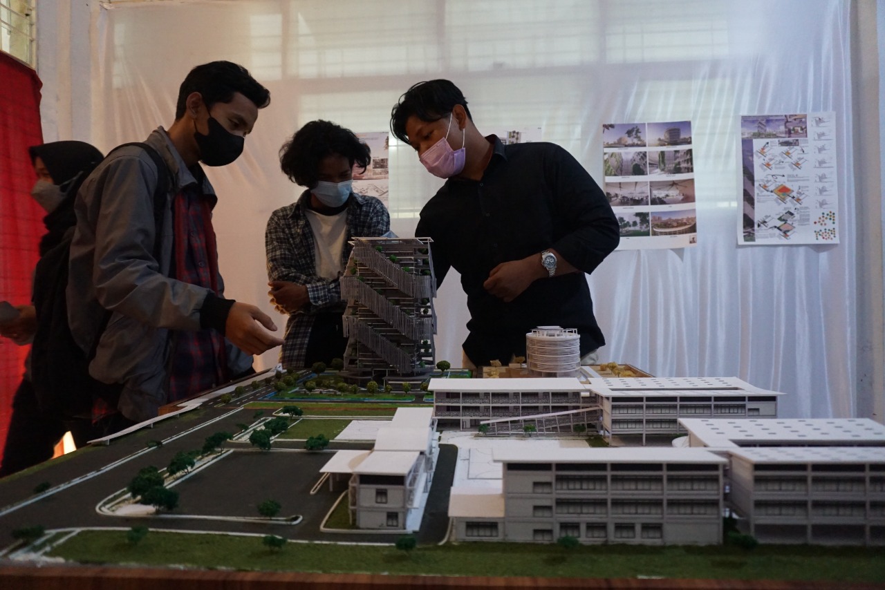 Karya-Karya Mahasiswa Prodi Arsitektur Tampil di ''Temu Lorong''