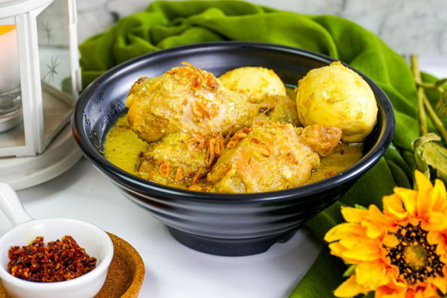 Resep Opor Ayam Pekalongan, Kaya Rempah dan Bumbu Kental