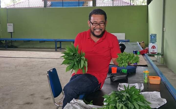 DLH Labuhanbatu Manfaatkan Lingkungan Pusat Daur Ulang Untuk Berkebun