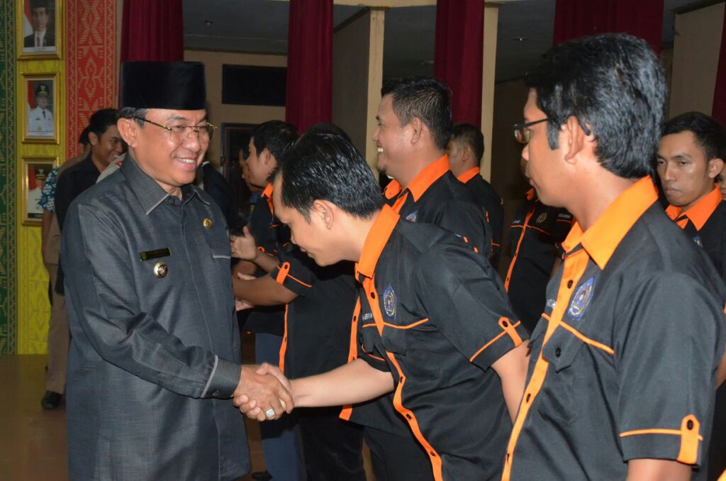 Bupati Inhil Hadiri Pelantikan Pengurus PWI Inhil Masa Bhakti 2016-2019