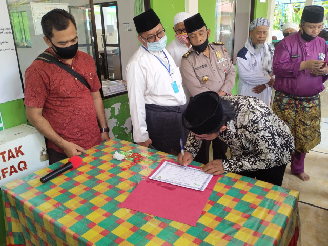 Ketua PAC PP Dumai Timur Ikut Meresmikan Mesjid Hidayatul Muslimin