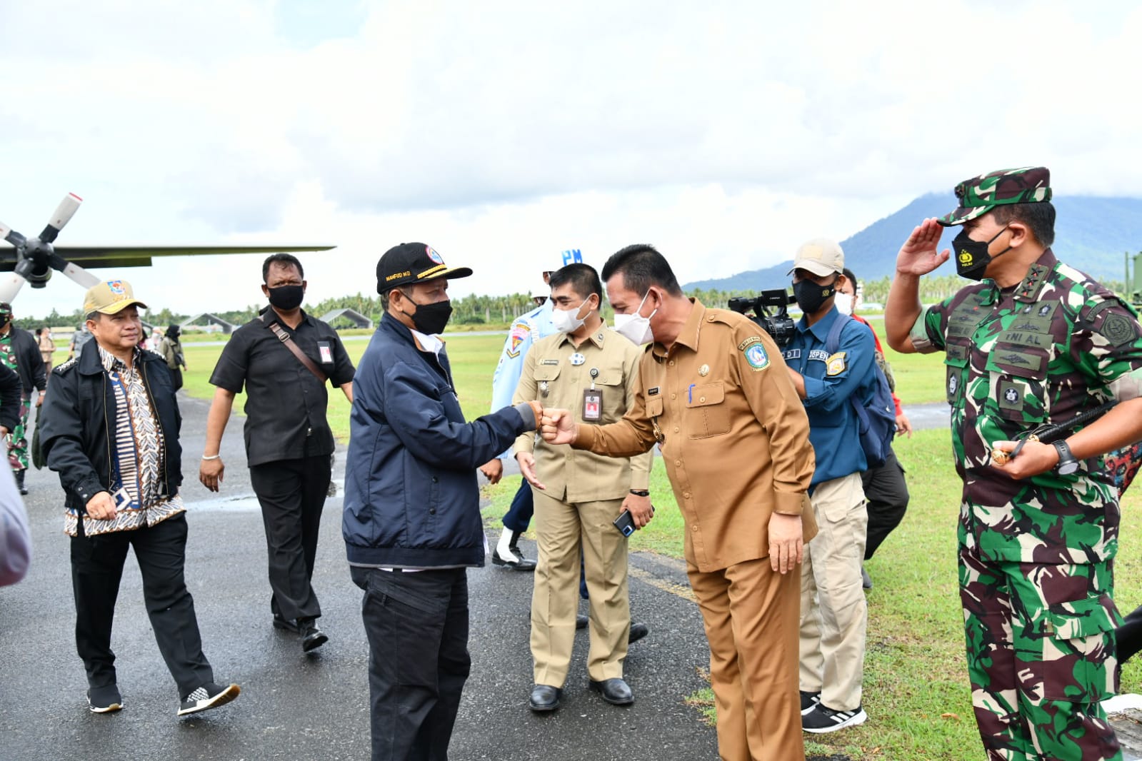 Gubernur Kepri Bersama Menkopolhukam dan Mendagri di Natuna