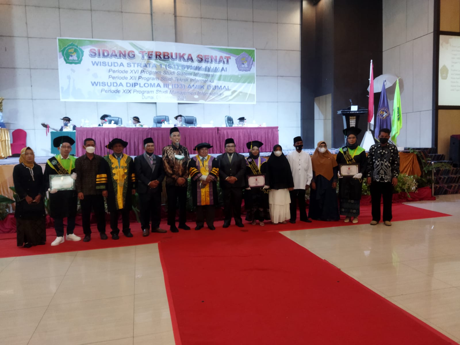 Walikota Dumai Menghadiri Wisuda Mahasiswa STMIK dan AMIK Dumai