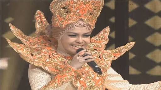 Peringatan HUT Riau Ke 59 di Semarakkan Kehadiran Dua Artis Ibukota