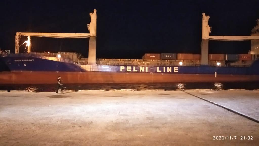 PT Pelindo 1 Dumai Layani Kapal Petikemas Internasional Perdana