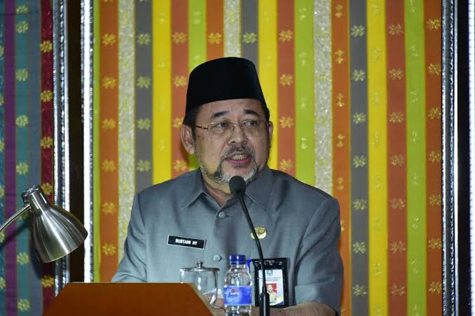 Plh Bupati Bengkalis Bagikan Bantuan ke Masjid, Santunan Anak Yatim dan Kaum Dhuafa