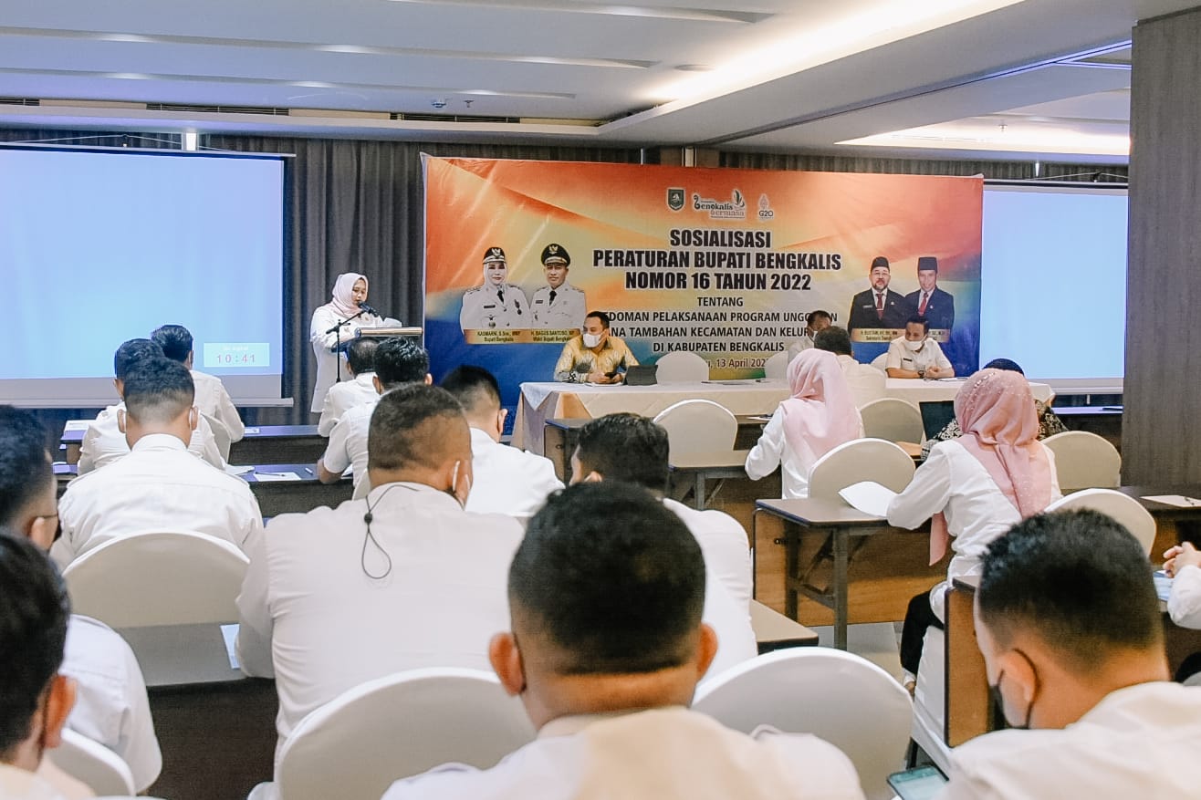 Bupati Kasmarni Implementasikan Bantuan Keuangan 1 M, Kecamatan dan Kelurahan