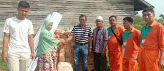Lagi, Bupati Andi Suhaimi Berikan Bantuan Korban Kebakaran Negeri Lama