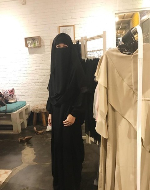 Ketika Cadar Menjadi Fashion
