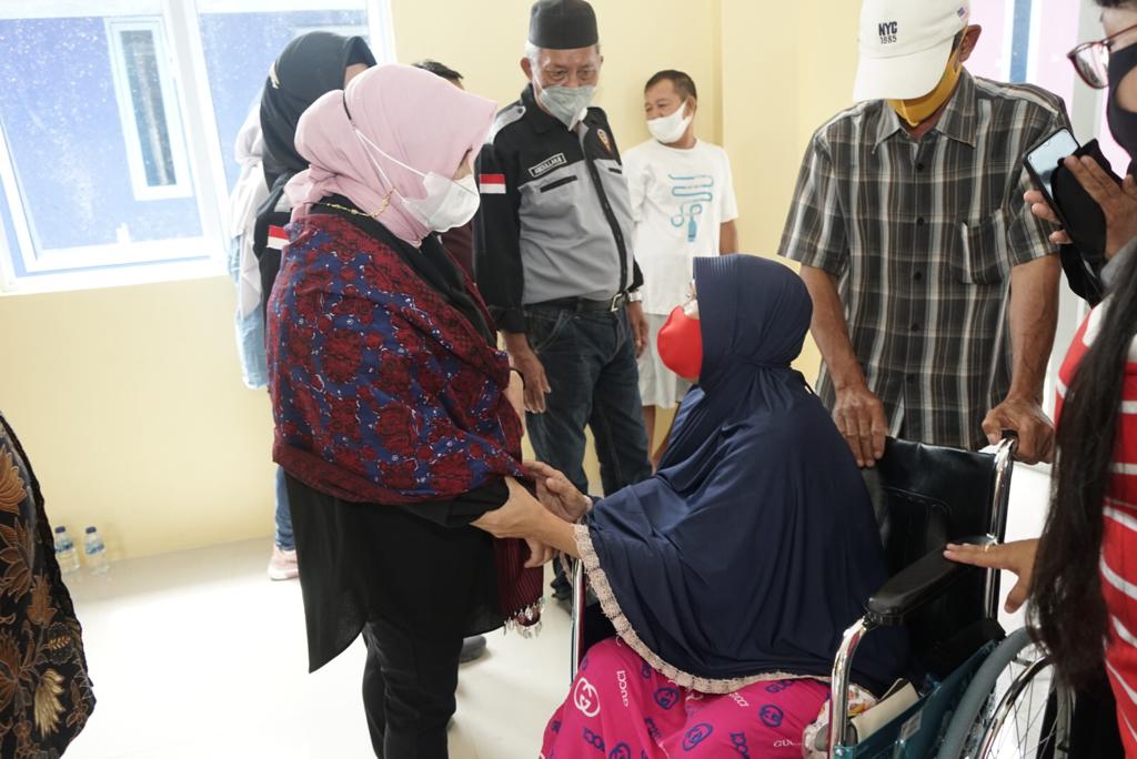 Rahma Bantu Renovasi RTLH dan alat Rumah Tangga di Teluk Keriting