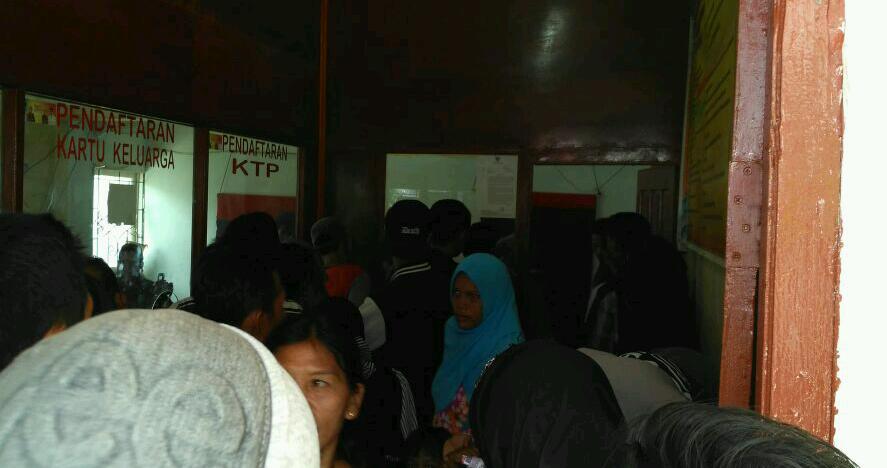 Waduh...!!! Ruang Pelayanan Disdukcapil Inhil Sempit, Pengap dan Sesak