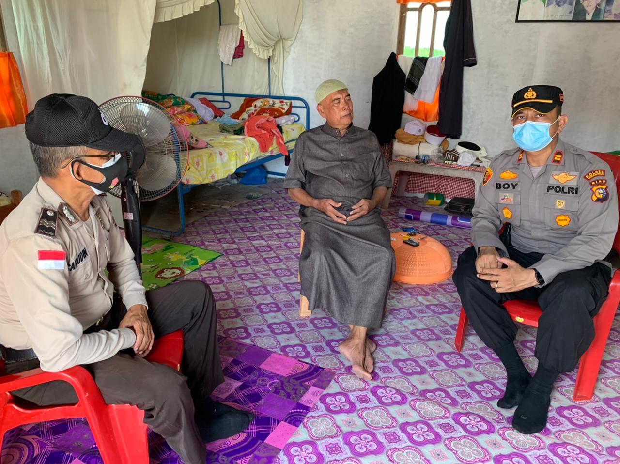 Kapolsek Panipahan Silaturrahmi ke Sejumlah Tokoh Agama