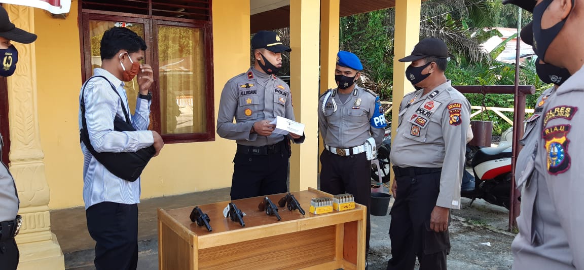 Berikan Pelayanan Optimal Kemasyarakat,Polsek TPTM Cek Senpi Dan Ranmor Personil