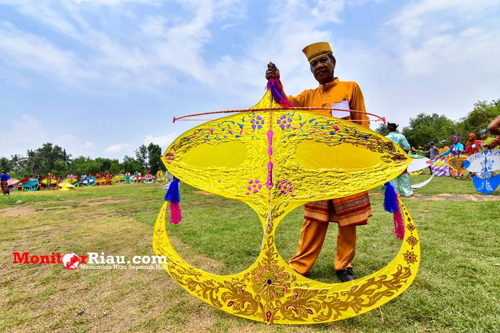 Lestarikan Budaya Permainan Rakyat, Layang - layang dan Gasing