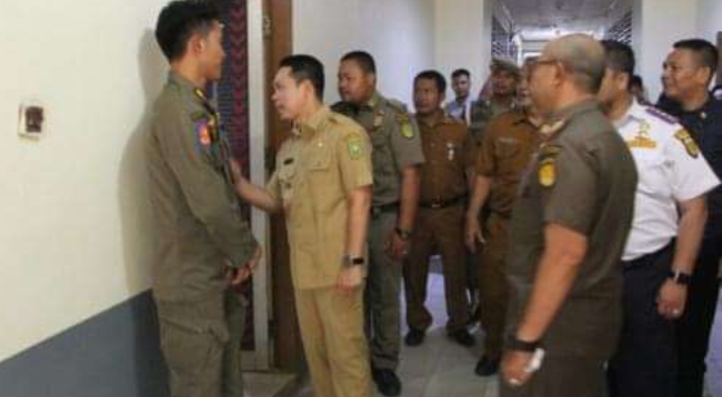 Pj Bupati Inhil Erisman Yahya Tinjau Tingkat Kebersihan Kantor OPD