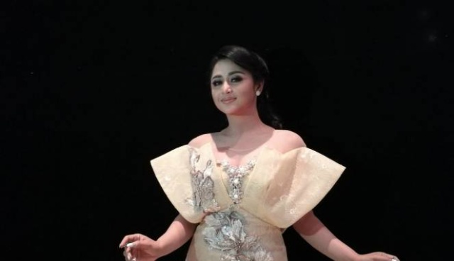 Dewi Perssik Minum Pil Penunda Haid Agar Puasa Penuh