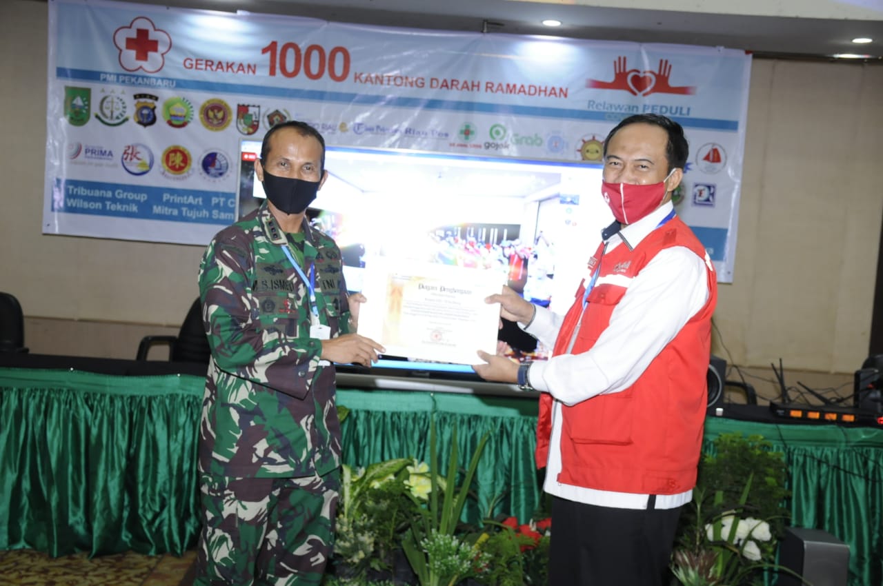 Korem 031/Wira Bima Terima Penganugerahan Piagam Penghargaan Meseum Rekor - Dunia Indonesia