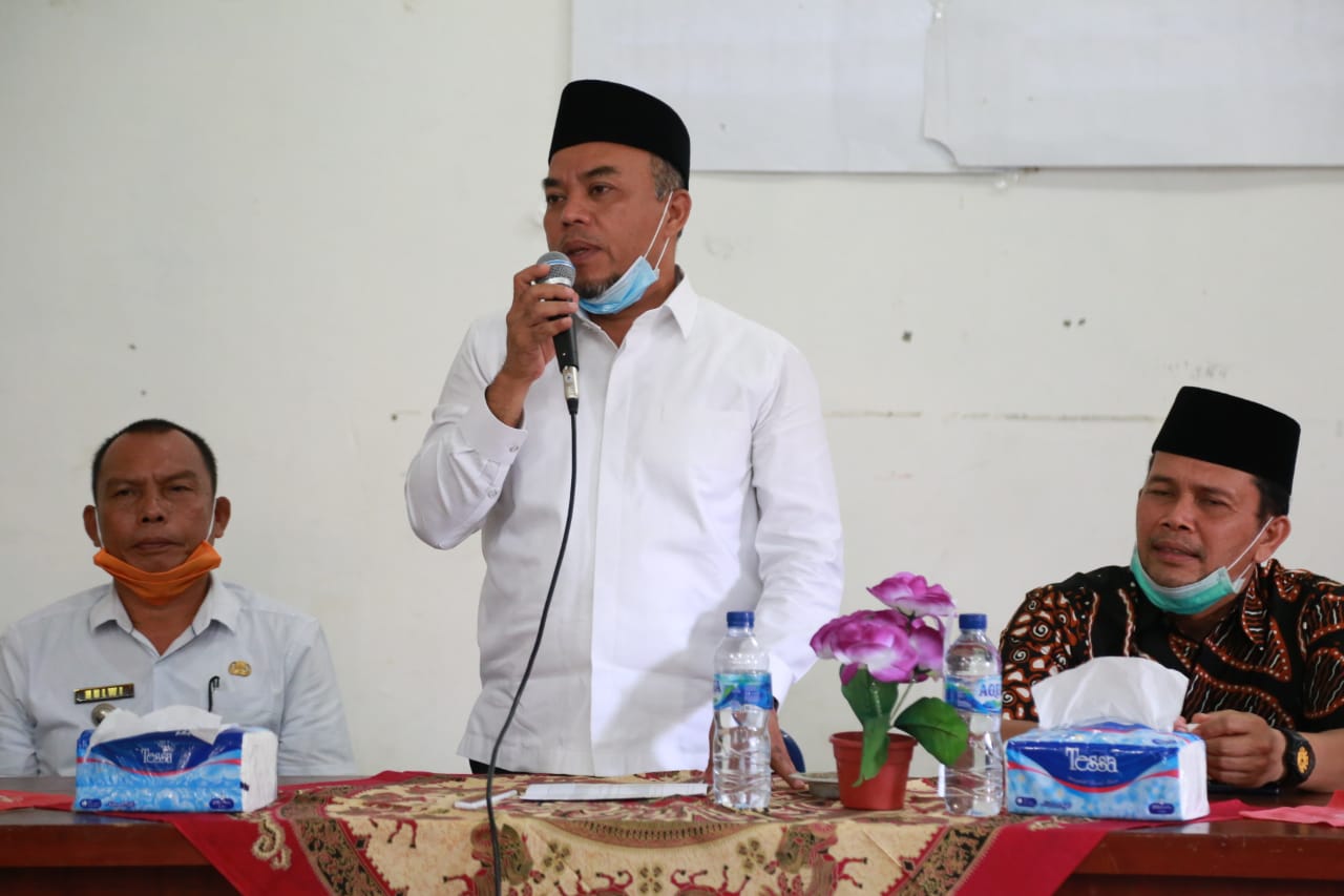 Camat Pangkatan Sambut Kehadiran Bupati Labuhanbatu Dalam Penyaluran BST