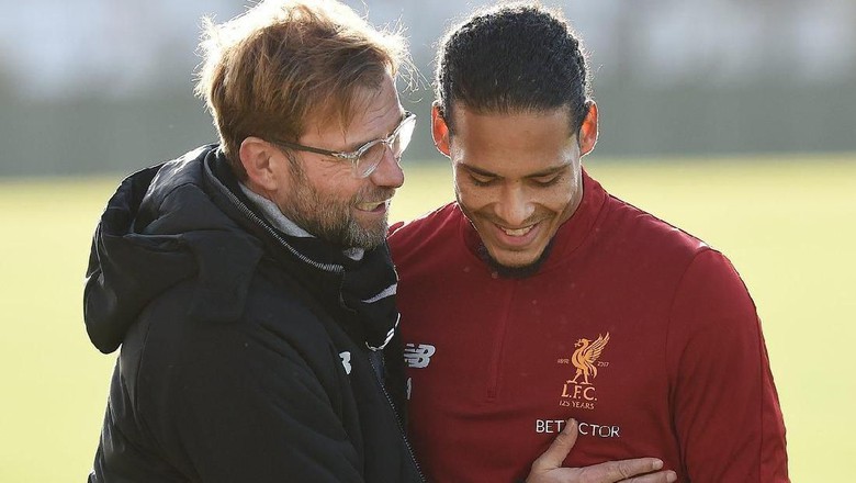 Bek Termahal Dunia Lebih Baik bersama Klopp